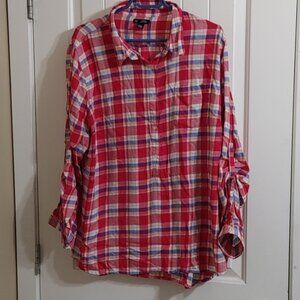 GAP factory Boyfriend fit plaid long sleeve button short blouse plus size